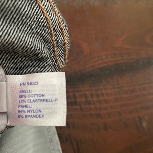 Gap maternity jeans size 24 0 regular~ - Picture 9 of 10